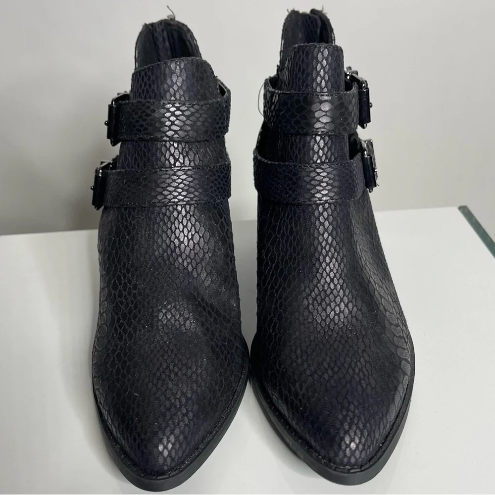 NEVER WORN Black Animal Print Vegan Faux Leather Ankle Winter Fall Booties - Picture 2 of 8